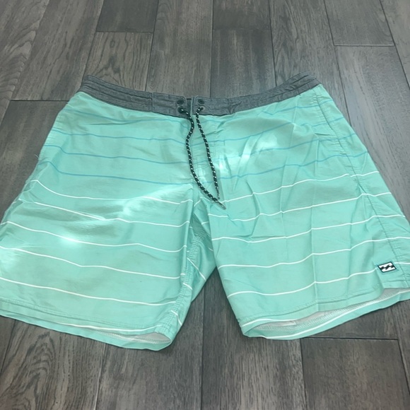 Billabong Other - Men’s billabong low tides surfer swim board shorts